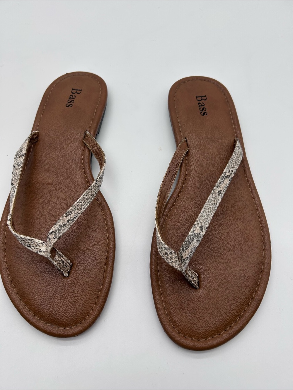 Bass Brown Flip Flop Sandals with Snake-Print Straps size 10